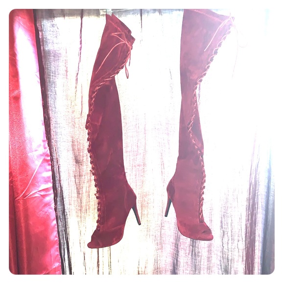 M_5d0a4feb138e1814edccff4d
